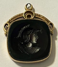 ANTIQUE VICTORIAN CARVED CARNELIAN ROMAN SOLDIER & GOLD FILLED PENDANT