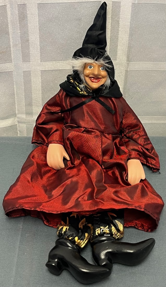 VINTAGE GANZ HALLOWEEN WITCH WITH CERAMIC HEAD, HANDS & FEET (1 of 9)