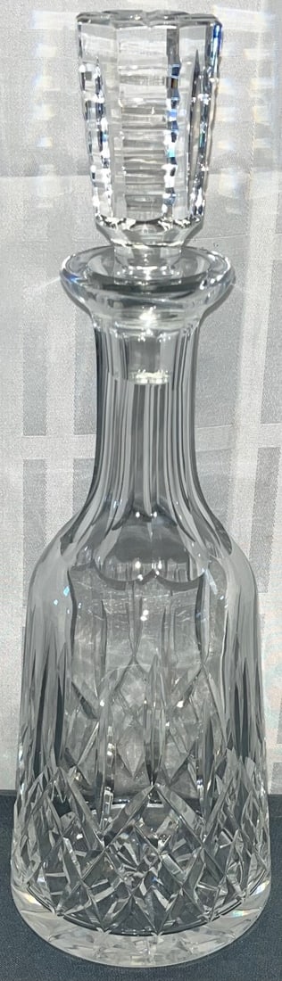 SIGNED WATERFORD CRYSTAL DECANTER WITH STOPPER: SIGNED WATERFORD CRYSTAL DECANTER WITH STOPPER ? GOOD OVERALL CONDITION ? MEASURES APPROX. 13 ?? HIGH TO TOP OF STOPPER ? NO CHIPS OR CRACKS - CONDITION AS SEEN IN PHOTOS PROVIDED