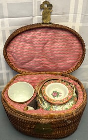 CHINESE ROSE MEDALLION TEAPOT AND CUP IN BASKET
