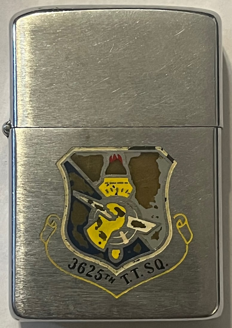 VINTAGE ZIPPO AIR FORCE LIGHTER (1 of 11)