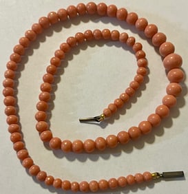 18" GRADUATED BEAD CORAL NECKLACE