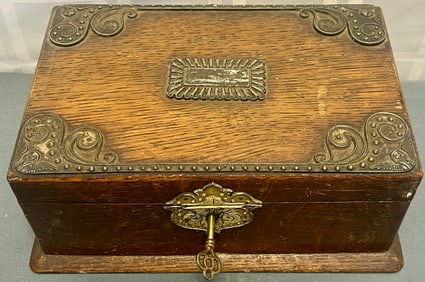 ANTIQUE ENGLISH OAK HUMIDOR BOX WITH DECORATIVE FITTINGS