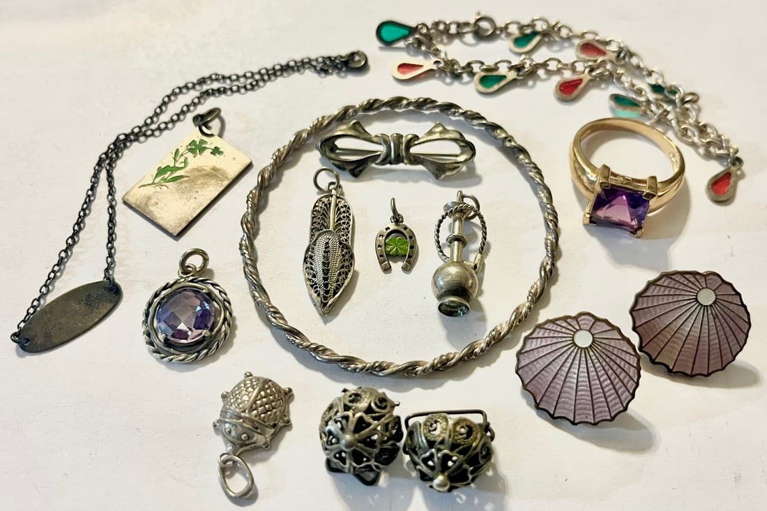 LOT OF VINTAGE STERLING SILVER JEWELRY - EARRINGS, CHARMS, BRACELETS, 49 GRAMS (1 of 15)