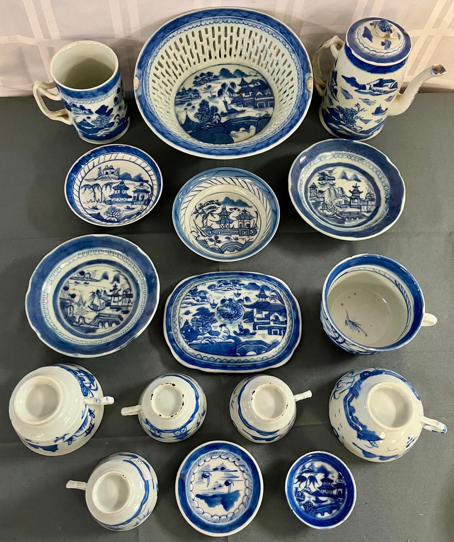 GROUP OF 16 MISC. ANTIQUE CHINESE BLUE & WHITE CANTON PORCELAIN PIECES (1 of 20)