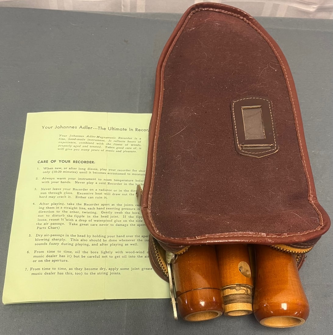 VINTAGE JOHANNES ADLER WOODEN MAGNAMUSIC RECORDER IN CASE: VINTAGE JOHANNES ADLER WOODEN MAGNAMUSIC RECORDER IN CASE - 24 1/2" 3 PIECE HAND CRAFTED WOODEN RECORDER - CONDITION AS SEEN IN PHOTOS PROVIDED
