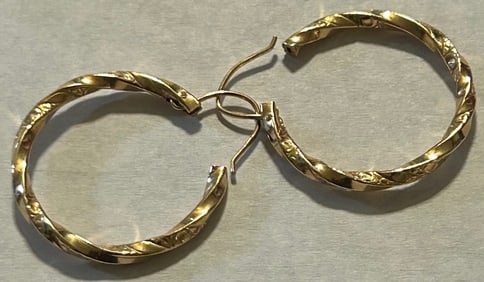 PAIR OF 14K YELLOW GOLD HOOP EARRINGS,  4 GRAMS