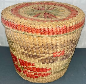 LARGE HAND WOVEN NATIVE AMERICAN, MEXICAN SWEET GRASS BASKET WITH LID