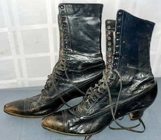 ANTIQUE VICTORIAN LEATHER HIGH TOP LACE UP LADIES SHOES