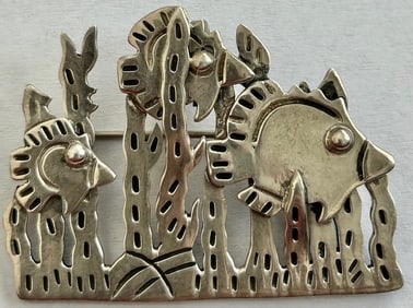 VINTAGE MEXICAN TAXCO STERLING SILVER FISH IN SEAWEED BROOCH
