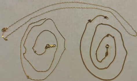 Group of three 14k yellow gold necklaces, total of 2.5 grams