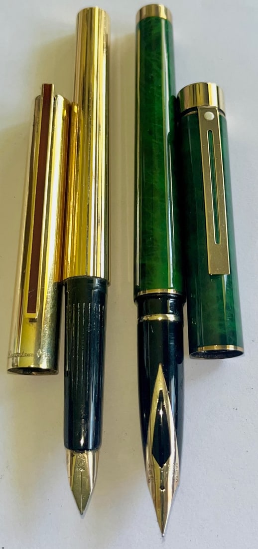 Lot of 2 vintage Fountain Pens, Dupont Paris 18k Nib, Green Sheaffer 14k Nib: Lot of 2 vintage Fountain Pens, A Dupont Paris vermeil sterling silver pen with an 18k gold Nib and a Green Sheaffer pen with a 14k gold Nib, condition as seen in photos provided
