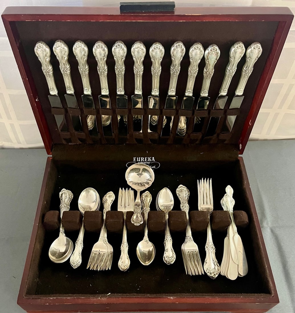 60 piece International "Wild Rose" sterling silver flatware set, total weighable 68.32 troy ozs: 60 piece International "Wild Rose" sterling silver flatware set, total weighable 68.32 troy ozs (excludes dinner knives), comes with silver chest, condition as seen in photos provided