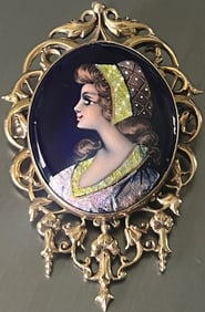Antique French 14k yellow gold and enamel Portrait Brooch / pendant, 14.6 grams all inclusive