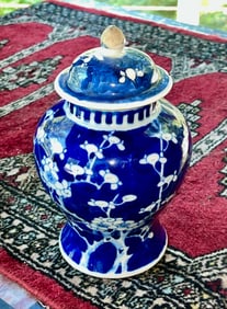 Chinese Blue & White Porcelain Ginger Jar with lid, Prunus Blossom Motif, Qing Dynasty