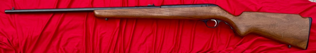 MOSSBERG MODEL 320K .22 CALIBER BOLT ACTION RIFLE with Walnut Stock: MOSSBERG MODEL 320K .22 CALIBER BOLT ACTION RIFLE with walnut stock, "O.F. MOSSBERG & SONS, INC. / NEW HAVEN, CONN., U.S.A. / MODEL 320K / 22 S-L-LR / PAT. PEND." - Condition as seen in photos provide