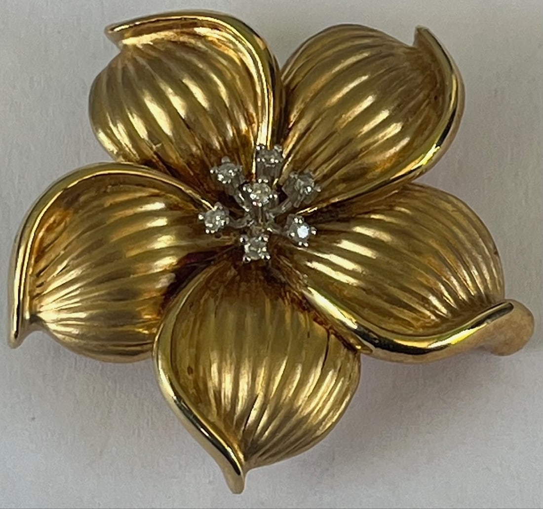 Vintage 14K Yellow Gold & Diamond Five-Petal Flower Brooch, Signed AJ China, 5.09 grams: Vintage 14K Yellow Gold & Diamond Five-Petal Flower Brooch, Stamped 14K and Signed AJ China, A vintage sculptural five-petal floer brooch with realistic ribbed texture and curled petal tips, with cent
