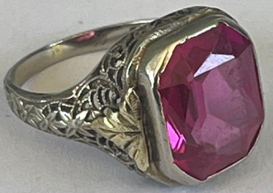 Vintage 14K White Gold Filigree Ring with Synthetic Ruby, Size 5.5 / 6, 4.02 grams