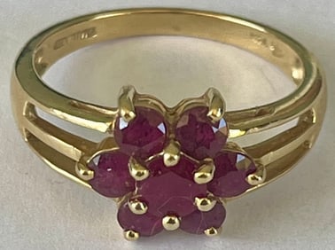 14K Yellow Gold & Ruby Ring, 7 Round Cut Rubies, Size 8, 3.62 grams