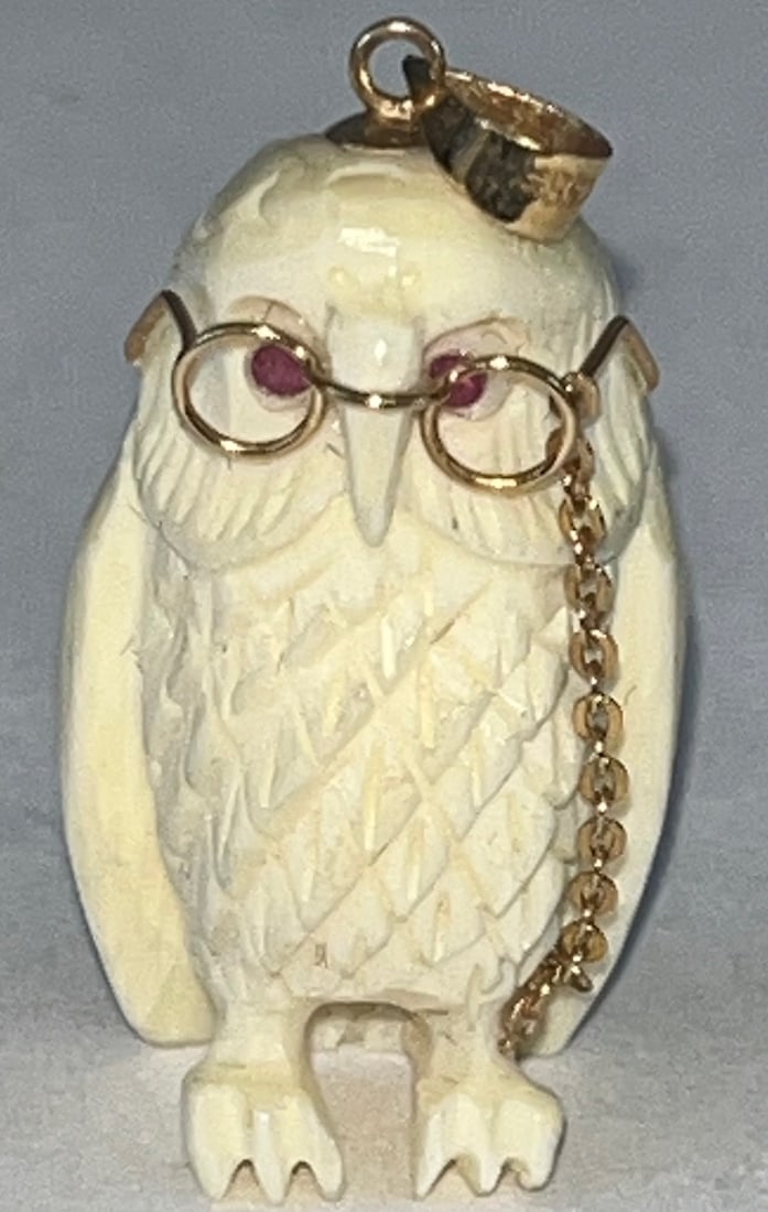 Vintage Carved Bone, 14K Yellow Gold Owl Pendant, Stamped 14K and .585: Vintage Carved Bone, 14K Yellow Gold Owl Pendant, stamped 14K and .585 (14K), 6.49 grams all inclusive, measures approx. 1 1/2" high, condition as seen in photos provided