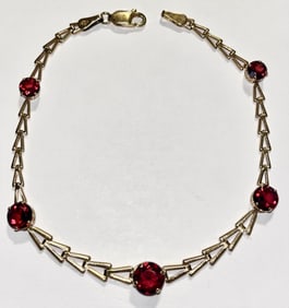 14K Yellow Gold and Gem Stone 8" Bracelet, 5 Red Stones, 3.94 Grams