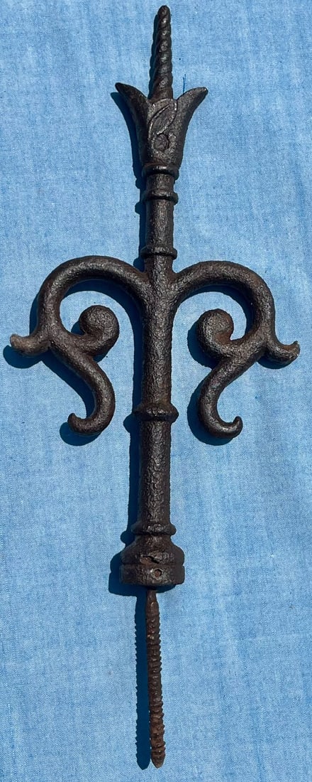 Antique Cast Iron 24" Architectural Piece with Threaded Post: Antique Cast Iron 24" Architectural Piece with Threaded Post, measures approx. 24" High, 7" wide, condition as seen in photos provided