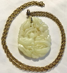 CARVED JADE PENDANT ON 1/20 12K GOLD FILLED ROPE NECKLACE