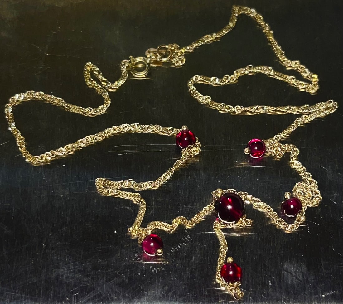 10K YELLOW GOLD 16" NECKLACE WITH BEADS, 2.08 GRAMS: 10K YELLOW GOLD 16" NECKLACE WITH BEADS, 2.08 GRAMS, STAMPED "JCM / 10K"