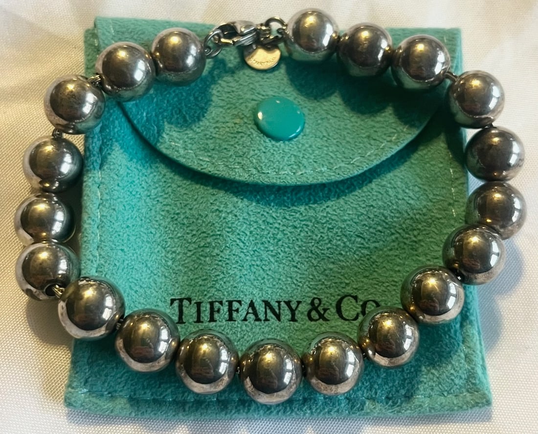 Tiffany & Co. Sterling Silver Ball Bead Bracelet, 925, Lobster Clasp, 22 grams: Tiffany & Co. Sterling Silver Ball Bead Bracelet, 925, Lobster Clasp, 22 grams, Classic Tiffany & Co. sterling silver bead/ball bracelet composed of polished spherical beads, finished with a lobster c