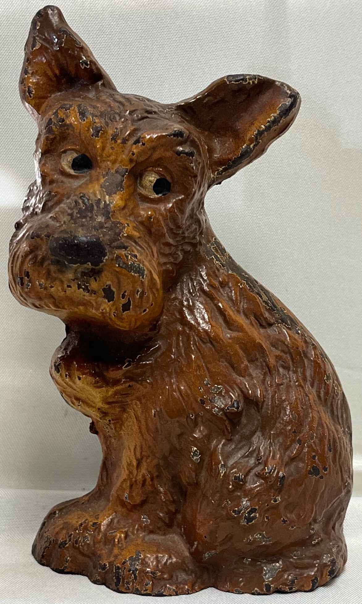 Vintage Wilton Products Cast Iron Scottie / Terrier Dog Doorstop – Wrightsville, PA: Vintage Wilton Products Cast Iron Scottie / Terrier Dog Doorstop – Wrightsville, PA, vintage cast-iron doorstop in the form of a seated Scottish Terrier (Scottie) / terrier dog in Original Paint, wi