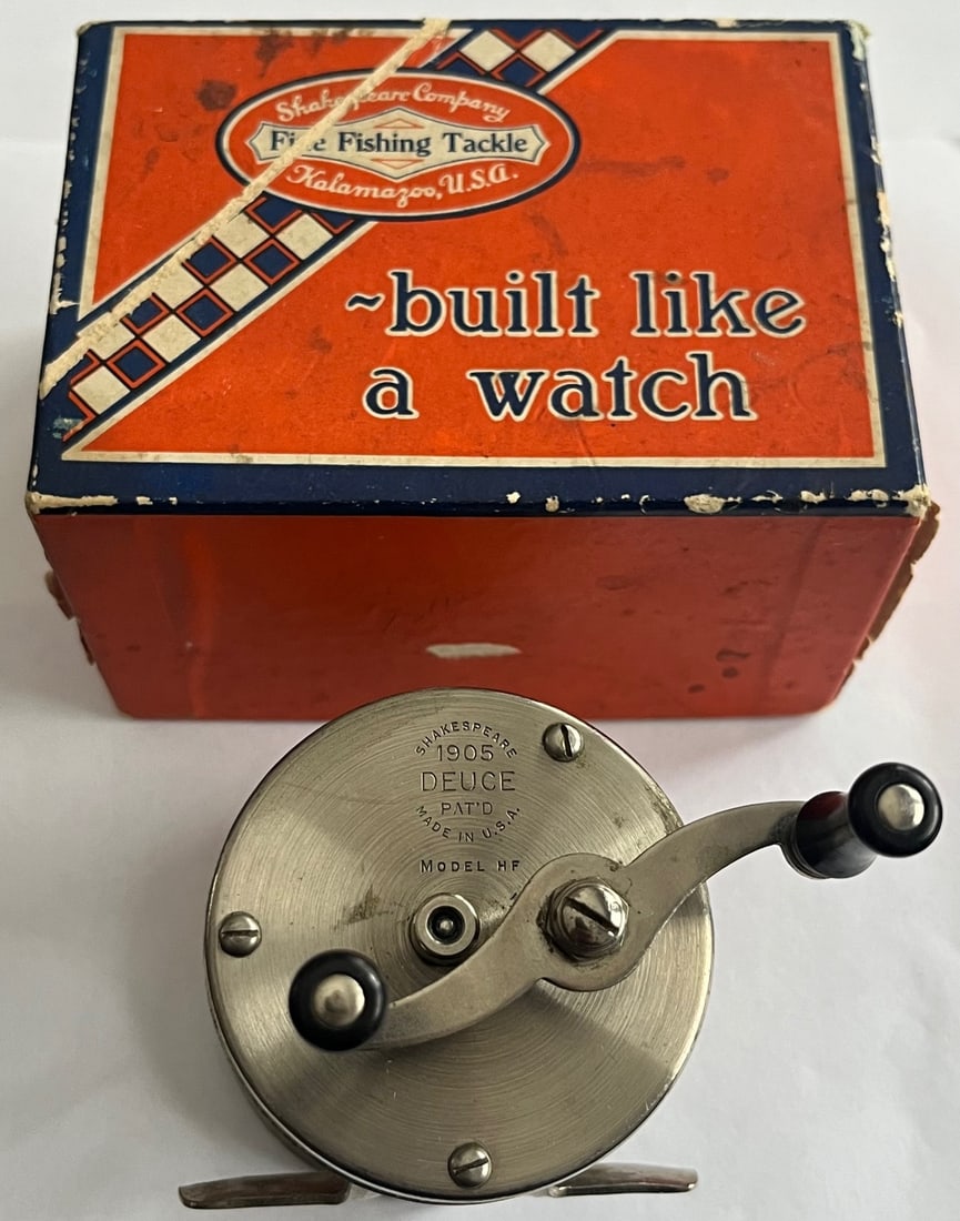 Shakespeare 1905 “Deuce” Model HF Baitcasting Reel w/ Original “Built Like a: Shakespeare 1905 “Deuce” Model HF Baitcasting Reel w/ Original “Built Like a Watch” Box – Kalamazoo, U.S.A., Early Shakespeare Company “Deuce” Model HF baitca