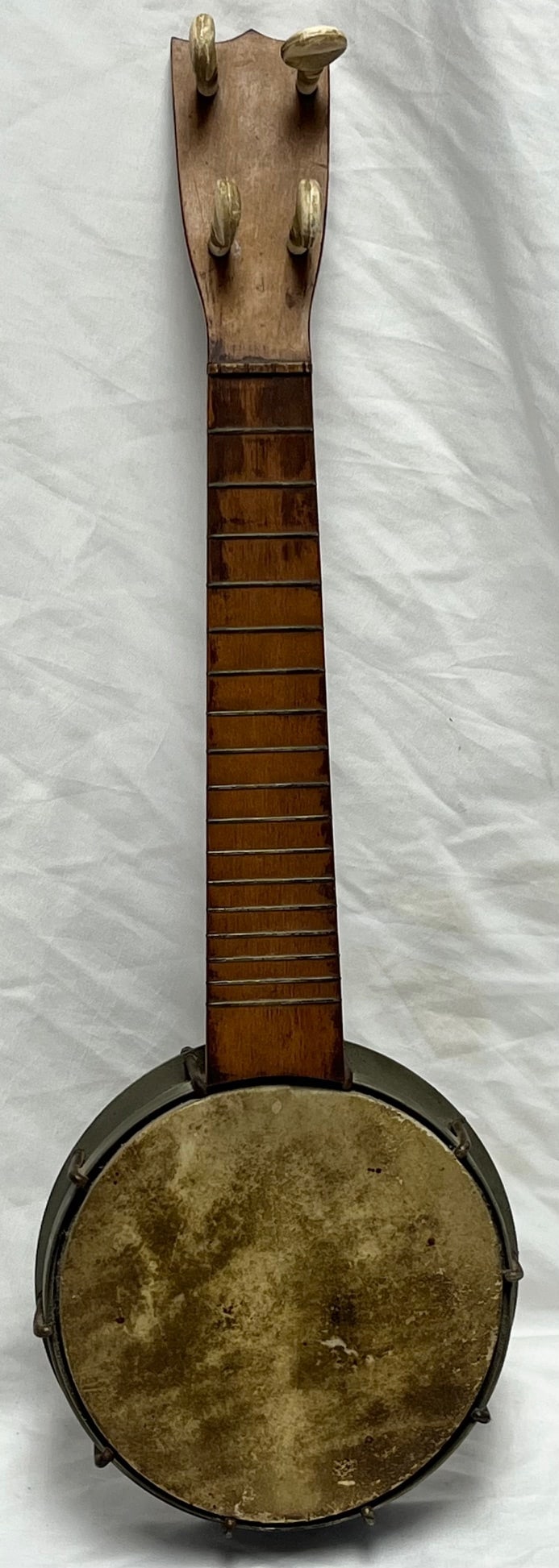 Antique 4-String Banjo – “PAT. APP. FOR” Metal Rim – Early 20th Century: Antique 4-String Banjo – “PAT. APP. FOR” Metal Rim – Early 20th Century (c.1900–1920), Antique 4-string banjo dating to the early 1900s, likely around 1900–1920, fe