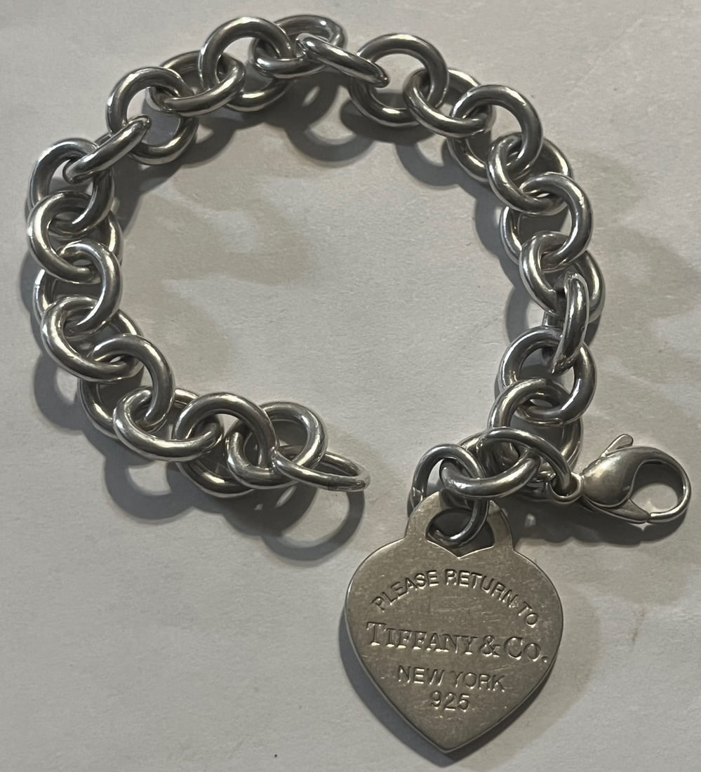 Tiffany & Co. “Return to Tiffany” Sterling Silver Heart Tag Toggle Bracelet 925 –: Tiffany & Co. “Return to Tiffany” Sterling Silver Heart Tag Toggle Bracelet 925 – Heavy 32.77 GRAMS (21.11 dwt), MEASURES APPROX. 6" LONG, Authentic Tiffany & Co. Return to Tiffany s