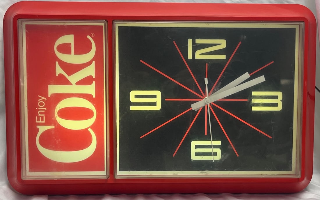 Vintage Coca-Cola Illuminated Advertising Wall Clock – Ridan Displays CAC-018 – Lighted: Vintage Coca-Cola Illuminated Advertising Wall Clock – Ridan Displays CAC-018 – Lighted “Enjoy Coke” Sign, Vintage Coca-Cola illuminated advertising wall clock manufactured by