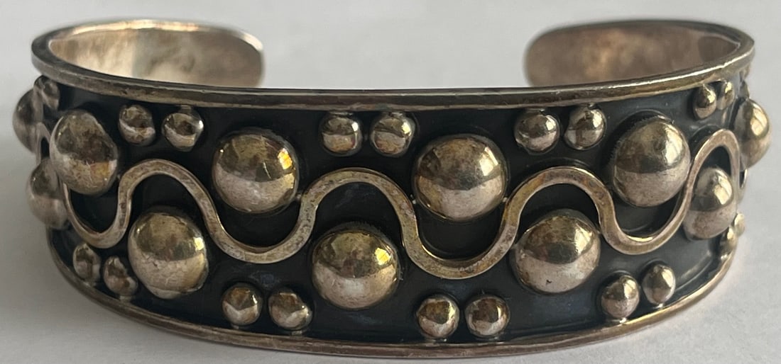 Vintage Mexican Sterling Silver Cuff Bracelet – 925 TR-165 Mexico – Oxidized Dome & Wave: Vintage Mexican Sterling Silver Cuff Bracelet – 925 TR-165 Mexico – Oxidized Dome & Wave Design, 30.86 GRAMS / 19.85 DWT (PENNY WEIGHT), vintage sterling silver cuff bracelet handcrafted i