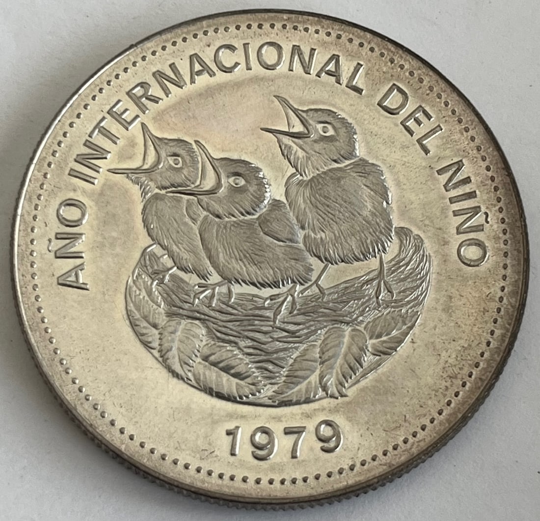 1979 Costa Rica 100 Colones Silver Coin – International Year of the Child – 35.14 GRAMS,: 1979 Costa Rica 100 Colones Silver Coin – International Year of the Child – 34.92 GRAMS, 1.12 TROY OZS, 22.45 DWT (PENNY WEIGHT), 1979 Costa Rica commemorative silver coin issued by the Ba