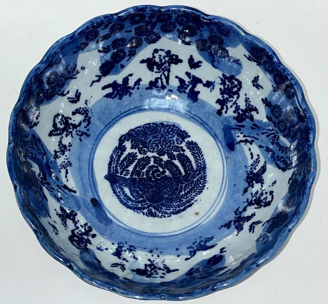 Antique 19th Century Chinese Export Blue & White Porcelain Bowl – Scalloped Rim, Figures &: Antique 19th Century Chinese Export Blue & White Porcelain Bowl – Scalloped Rim, Figures & Floral Motif, Antique Chinese blue and white porcelain bowl featuring a finely hand-painted decorative
