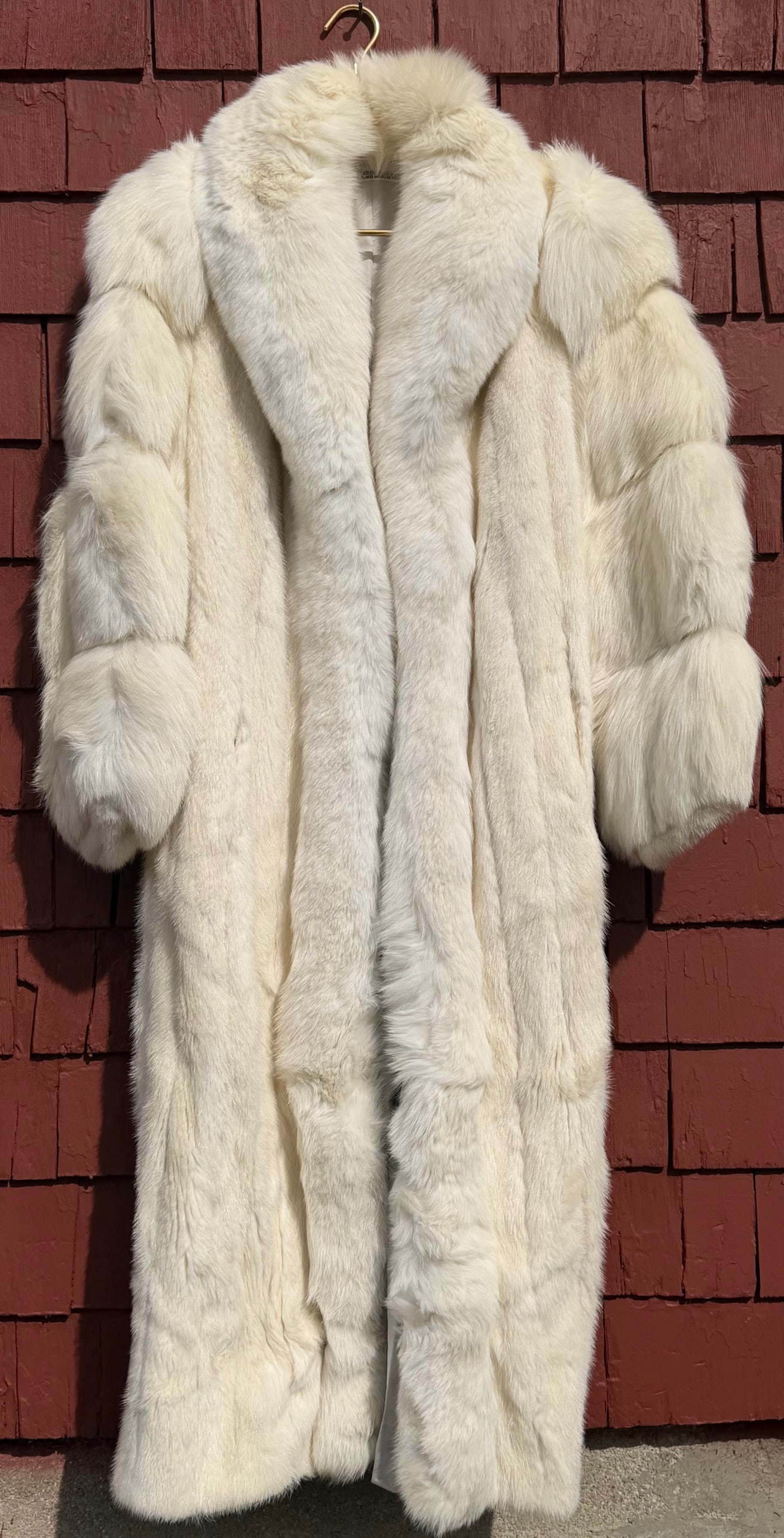 Vintage Ivory Shadow Fox / Mink Full Length Fur Coat, Glamorous Statement Piece, Size 10: Vintage Ivory Shadow Fox / Mink Full Length Fur Coat, Glamorous Statement Piece, Size 10, Elegant vintage full-length genuine Shadow Fox / Mink fur coat in a beautiful ivory /cream tone. This luxuriou