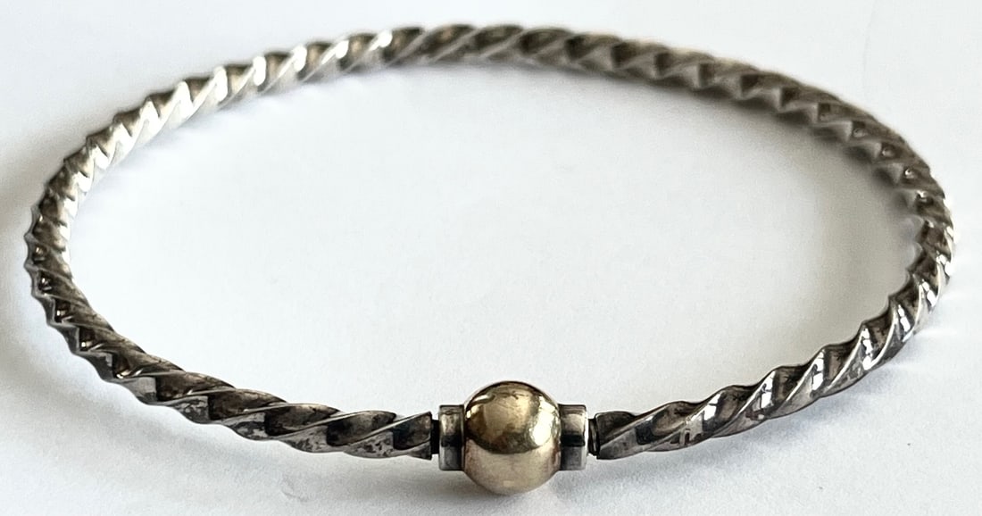 Vintage Sterling Silver Twisted Bangle Bracelet with 14K Gold Ball Clasp – 14.3 GRAMS TOTAL: Vintage Sterling Silver Twisted Bangle Bracelet with 14K Gold Ball Clasp – 14.3 GRAMS TOTAL, (e.g., David Yurman style, though unsigned) vintage bangle bracelet crafted in sterling silver featur