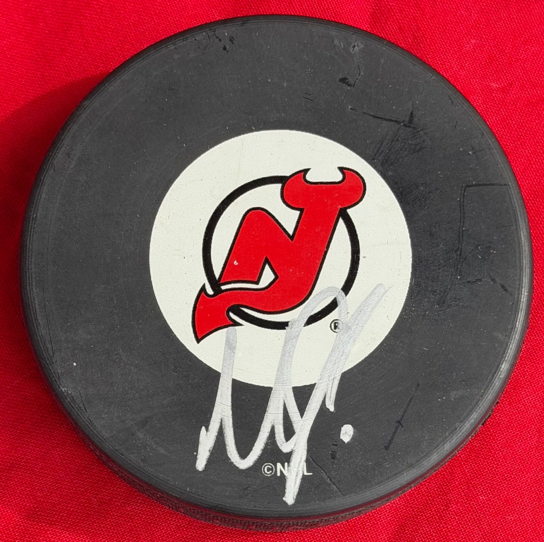 Vintage New Jersey Devils NHL Official Game Puck – Autographed – Inglasco – Vintage Hockey: Vintage New Jersey Devils NHL Official Game Puck – Autographed – Inglasco – Vintage Hockey Collectible, intage New Jersey Devils NHL hockey puck featuring the classic red Devils logo on a black
