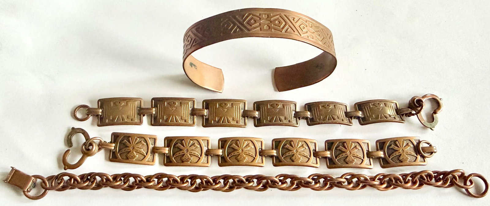 Lot of 3 Vintage Copper Thunderbird Jewelry, 3 Bracelets, Cuff, Southwestern Tribal Design –: Lot of 3 Vintage Copper Thunderbird Jewelry, 3 Link Bracelets, Cuff, Southwestern Tribal Design – Signed, Striking vintage copper jewelry lot featuring bold Southwestern / Native American–inspired