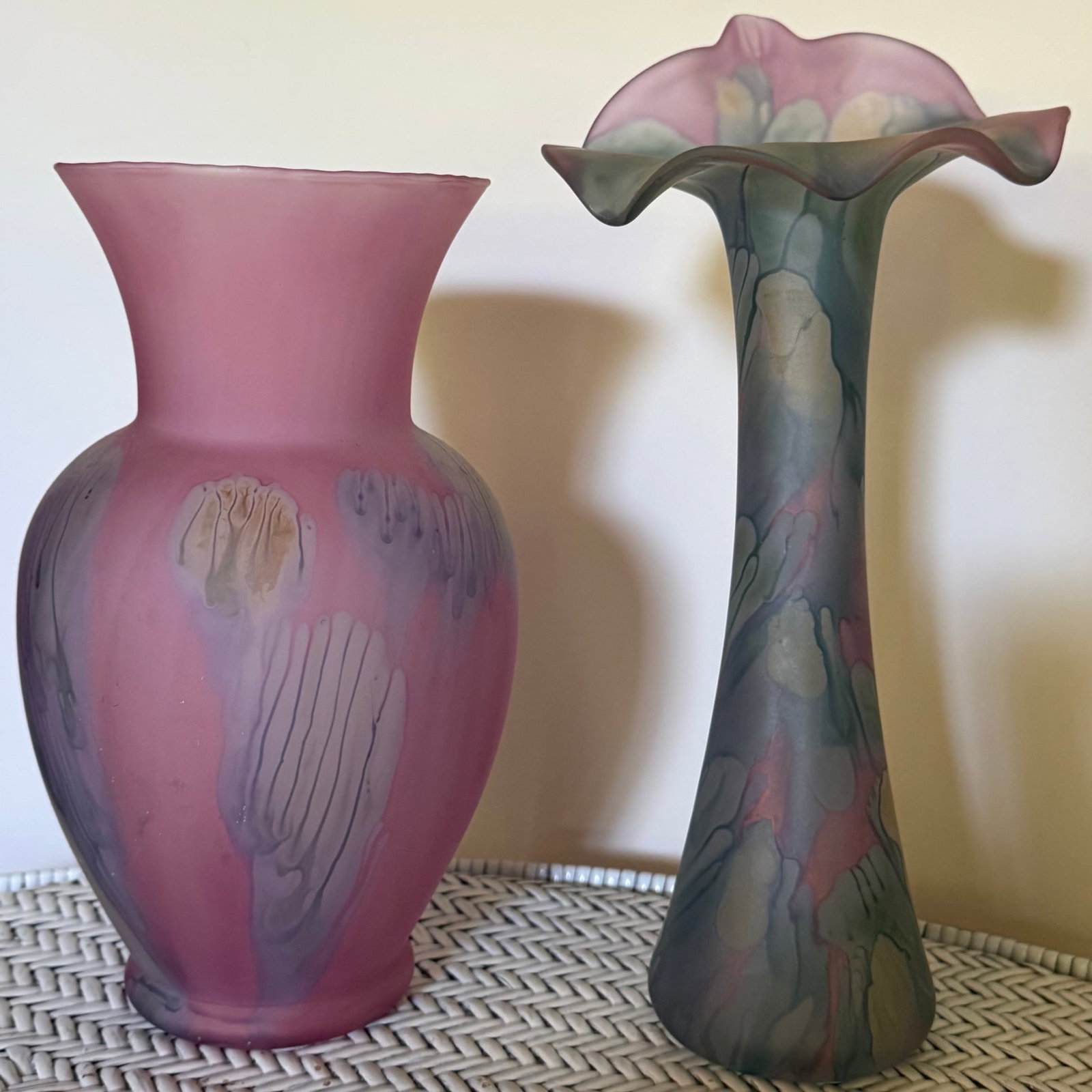 Pair Rueven Vases - Nouveau Art Glass Co. Hand-Painted Cameo-Style Art Glass Vases: Pair of decorative American Rueven art glass vases by Nouveau Art Glass Co., Inc., U.S.A., circa late 20th century. Both feature satin/frosted surfaces with hand-painted abstract floral decoration in