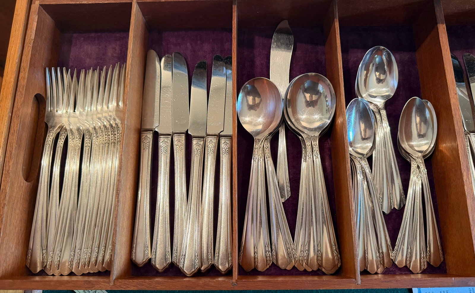 45 Pc. Wm. A. Rogers A1 Plus Art Deco Silverplate Flatware Set: Vintage 45-piece Wm. A. Rogers A1 Plus silverplate flatware service, featuring an attractive geometric floral pattern characteristic of the Art Deco era, circa 1920s–1930s. Pieces are marked “WM.