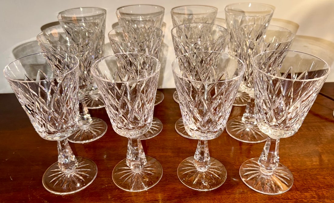 Set of 12 Waterford Crystal Cut Glass Wine Goblets (1 of 7)