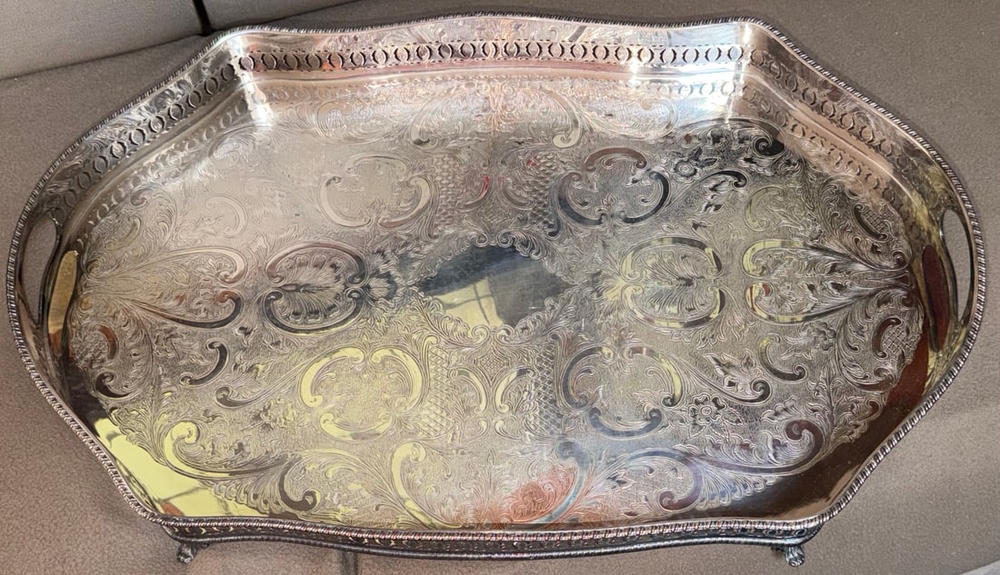 Sheffield England Silverplate on Copper Engraved Footed Butler’s Tray (1 of 6)