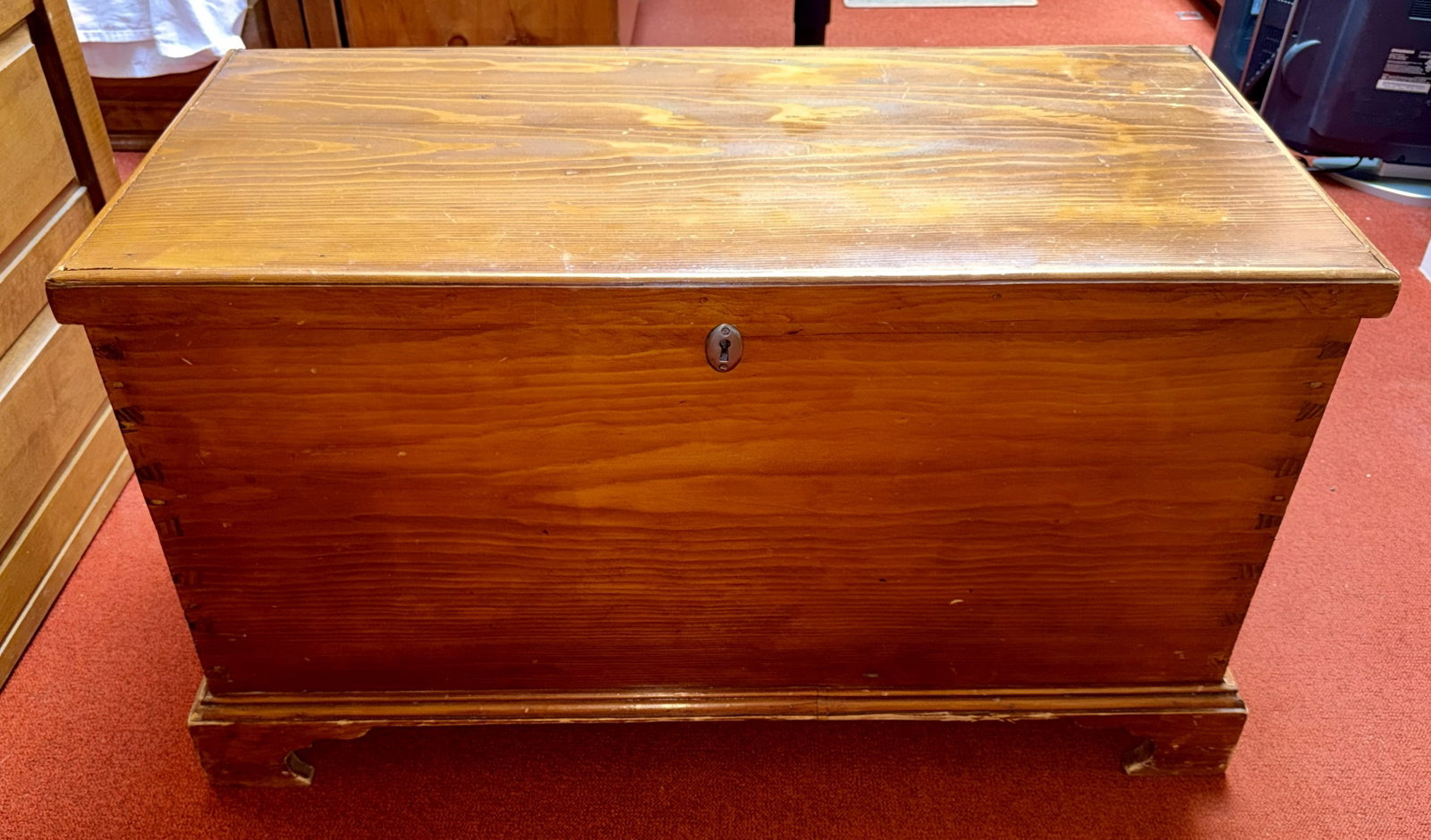 Antique Dovetailed Dome-Top Blanket Chest / Trunk (1 of 7)