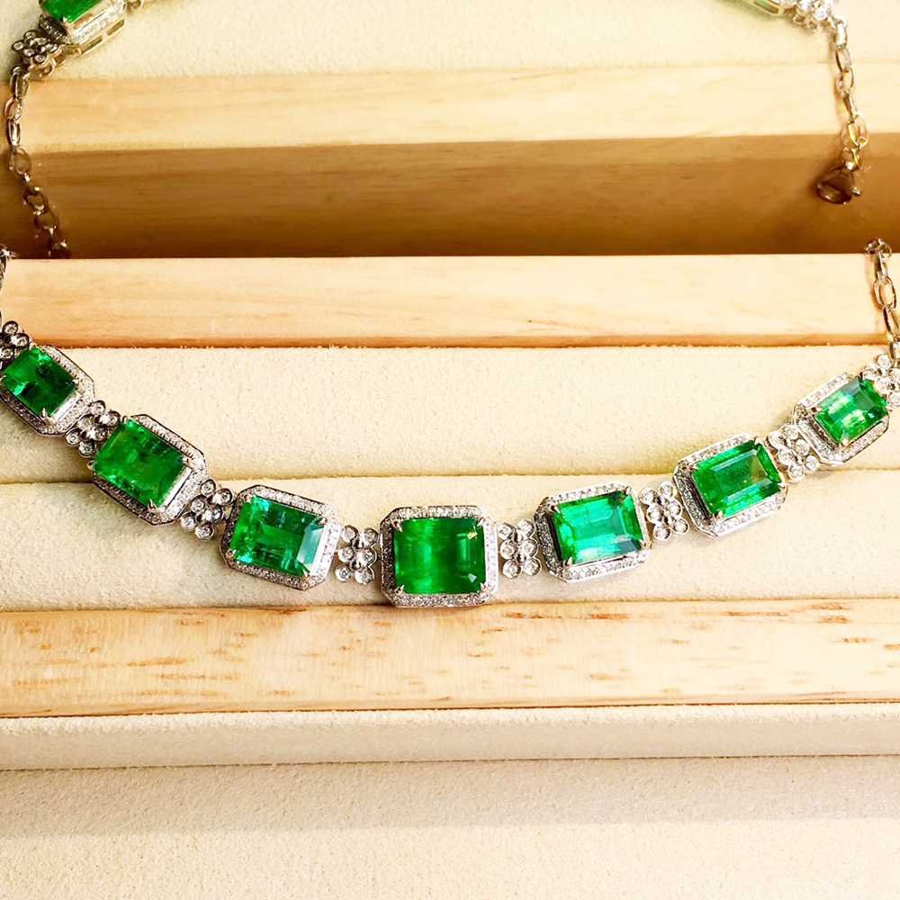 16.5ct natural emerald bracelet (1 of 9)
