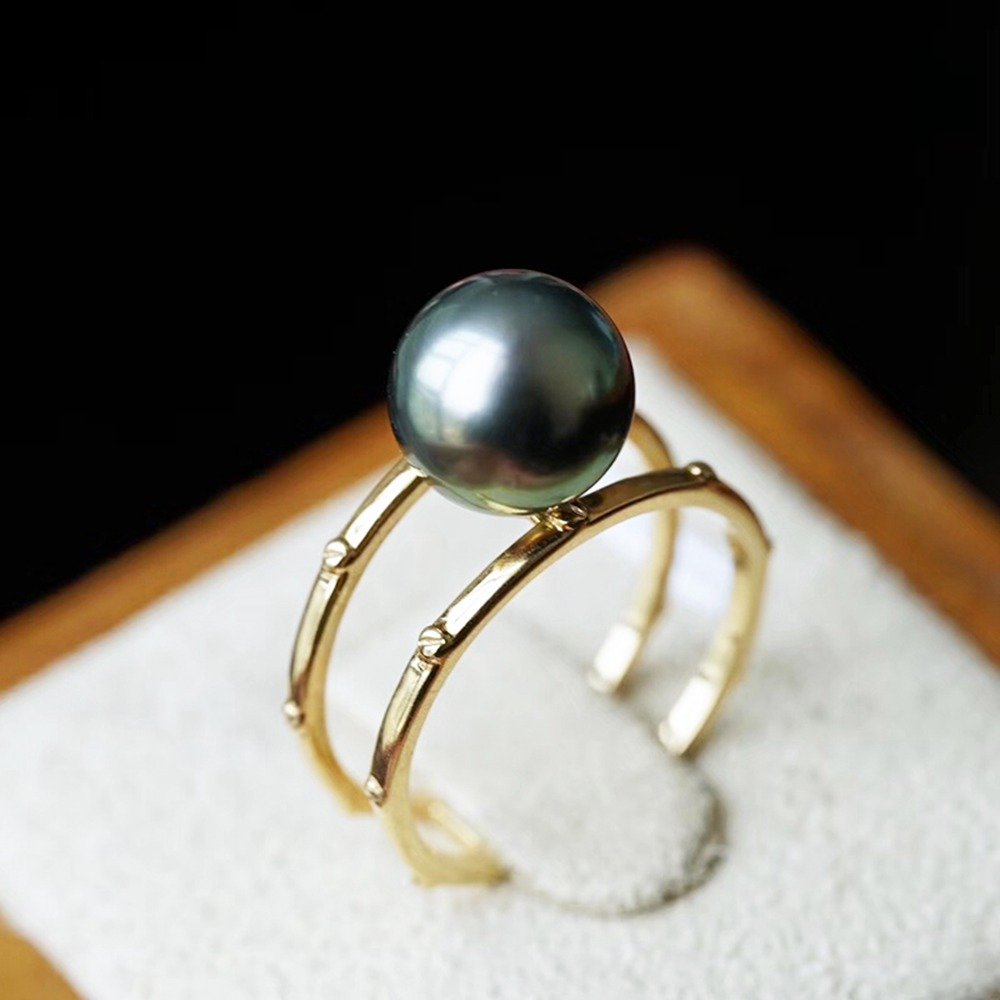 Malachite green and black pearl ring (1 of 6)