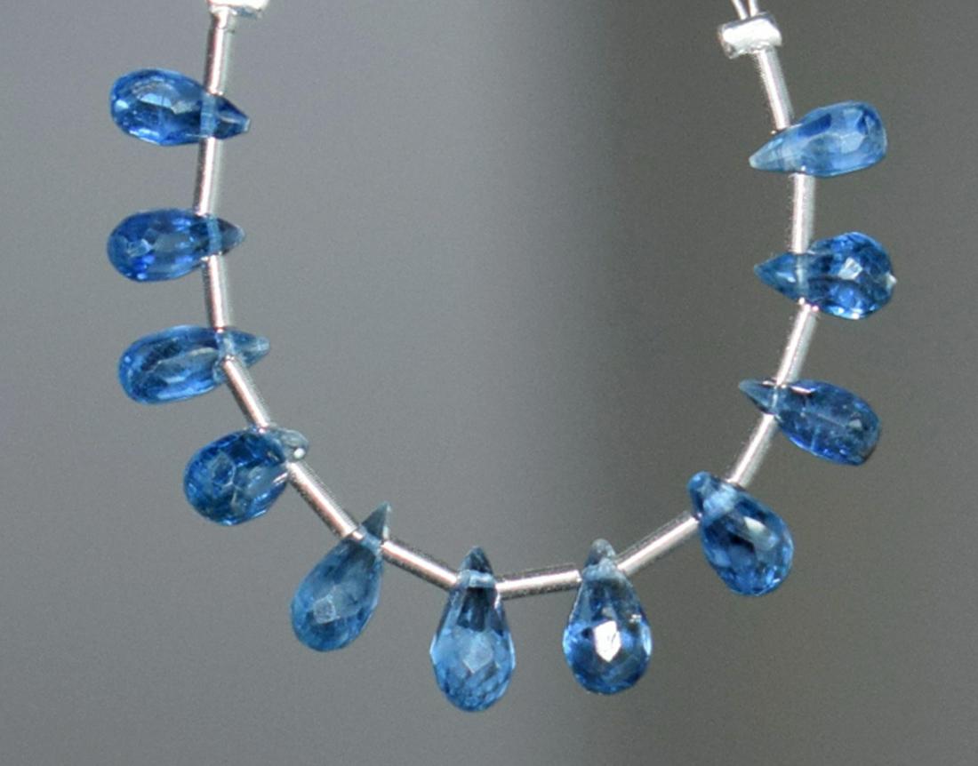KYANITE - BRIOLETTE  2X5 - 3X6 mm - TASSEL (1 of 5)