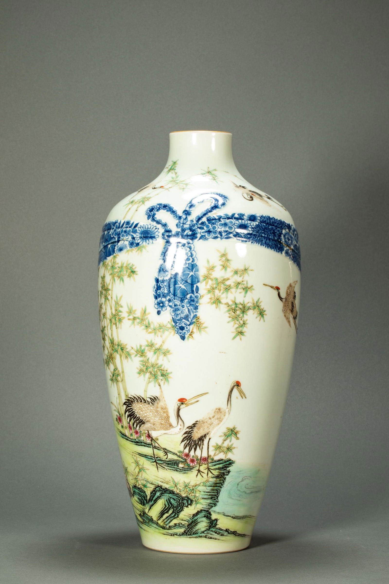 A CHINESE PORCELAIN FAMILLE ROSE CRANE AND BAMBOO VASE (1 of 13)